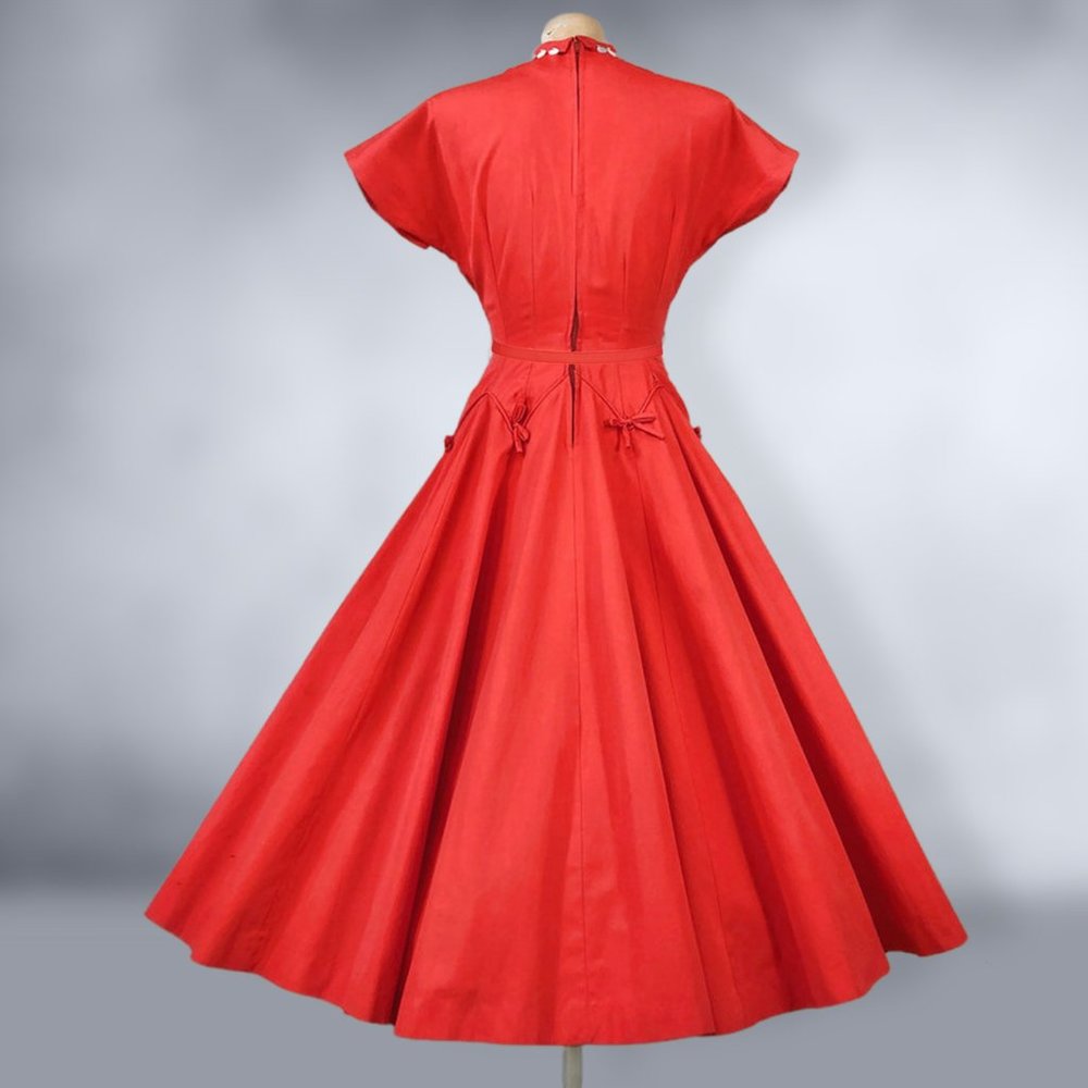 VINTAGE 50s Vibrant Red Full Sweep New Look Party Dress with Mother of Pearl VFG - Picture 8 of 11